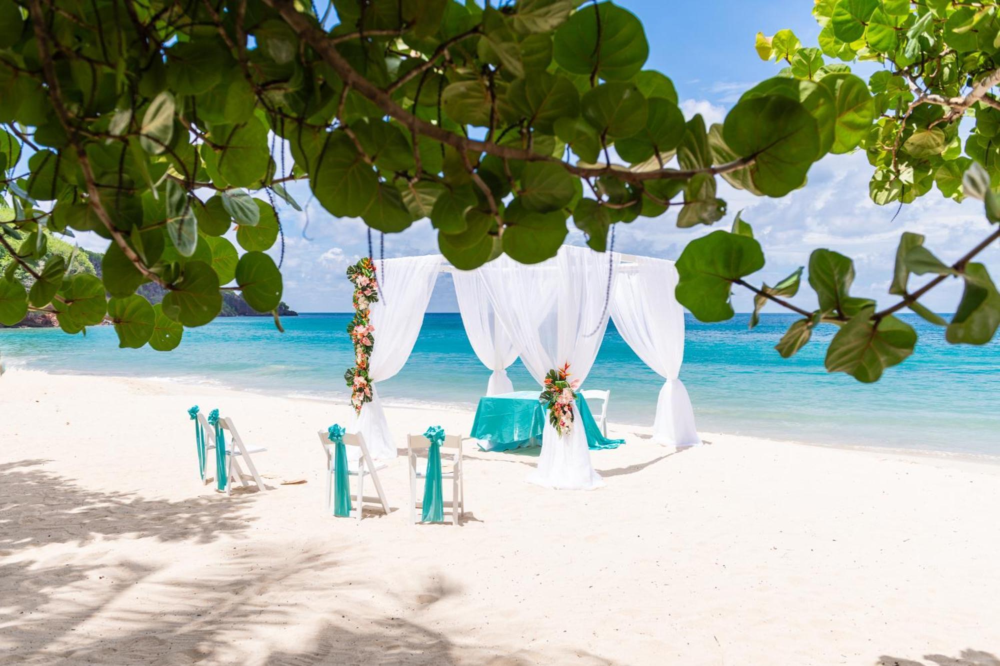 Mount Cinnamon Resort & Beach Club St. George's Ngoại thất bức ảnh
